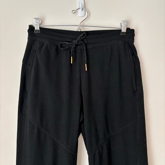 AEO lightweight jogger pants in black color - Picture 3 of 10